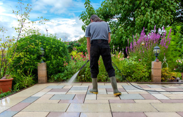 Best Pool Deck Cleaning  in Franklin, WI